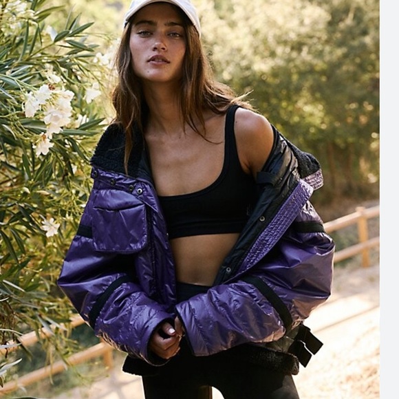 Free people woman’s Vagabond fleece Bomber Jacket - Picture 2 of 12